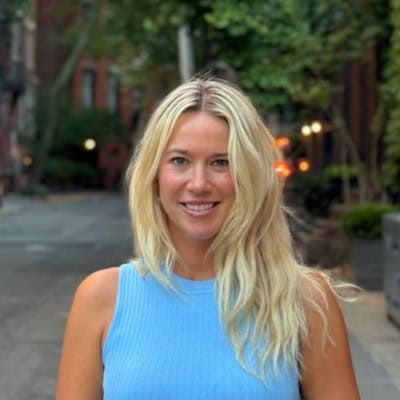 Lauren Mahurin headshot